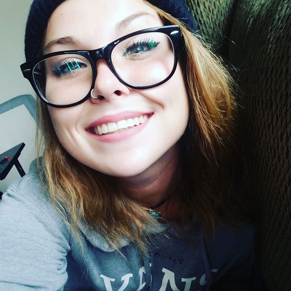 Meet your Posher, Katelynn - Picture 1 of 1